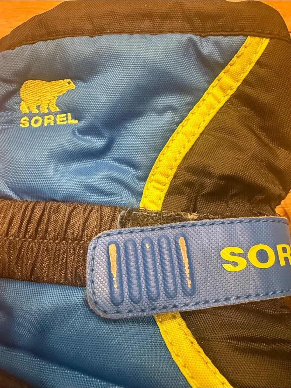 Sorel boys winter